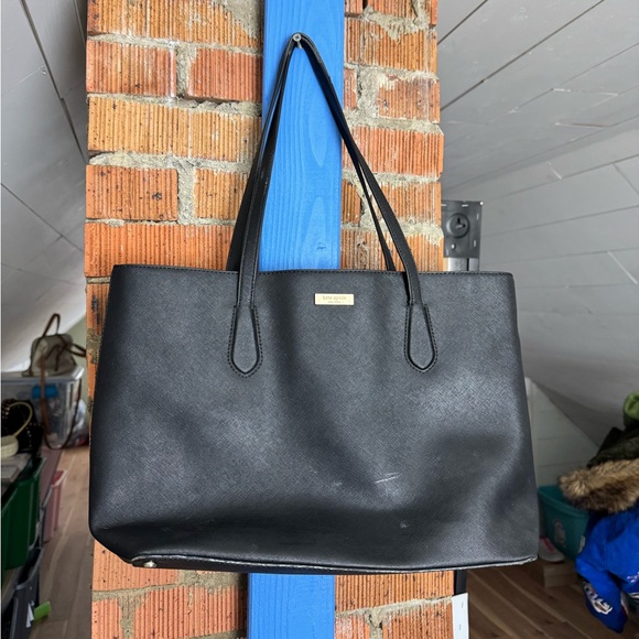 kate spade Handbags - Kate Spade Laurel Way Jaymes Black Saffiano Leather Tote Bag